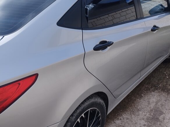 2011 Hyundai Solaris I, серебристый, 730000 рублей - вид 3