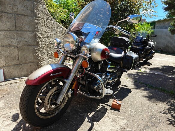 2004 Yamaha XVS1100, красный, 650000 рублей - вид 2