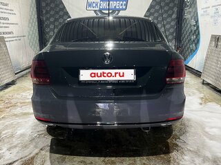 2016 Volkswagen Polo V Рестайлинг, серый, 690000 рублей, вид 3
