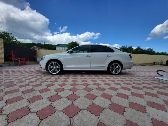 2017 Volkswagen Jetta VI Рестайлинг, белый, 1550000 рублей - вид 12