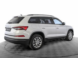 2022 Skoda Kodiaq I Рестайлинг, белый, 3530000 рублей, вид 4