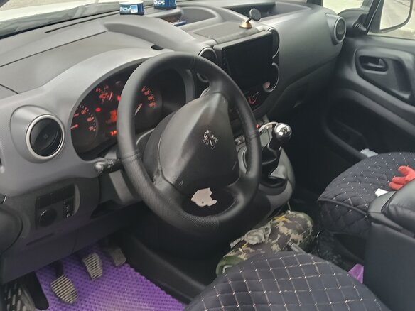 2013 Peugeot Partner II Рестайлинг, белый, 465000 рублей - вид 6