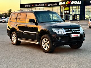 2012 Mitsubishi Pajero IV Рестайлинг 1, чёрный, 1995000 рублей, вид 3