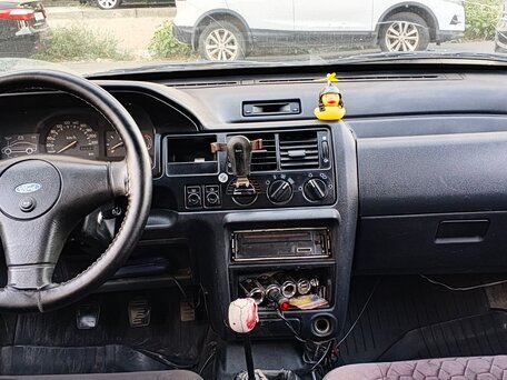 1992 Ford Escort V, красный, 85000 рублей, вид 5