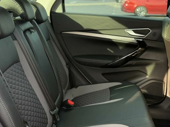2026 Lada (ВАЗ) Vesta I Рестайлинг (NG), серебристый, 2035000 рублей - вид 21