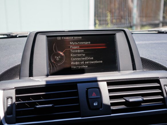 2015 BMW 1 серии 118i II (F20/F21) Рестайлинг, белый - вид 14