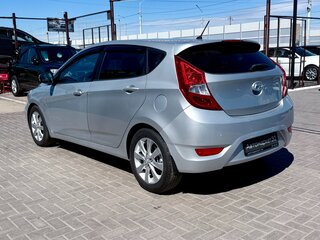 2011 Hyundai Solaris I, серебристый, 789990 рублей, вид 4