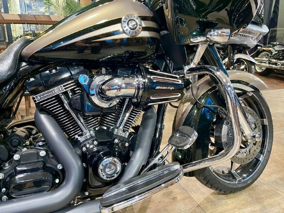 2012 Harley-Davidson CVO Road Glide, чёрный, 1500000 рублей - вид 12