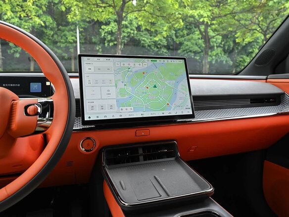 2026 Toyota bZ3X 58.3 kWh, серебристый, 2700000 рублей - вид 20