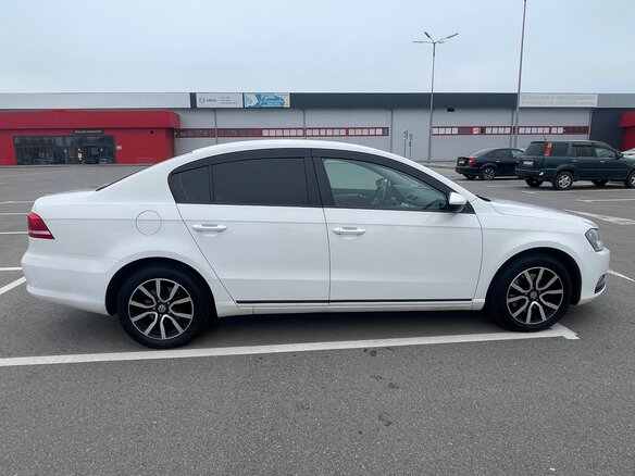2012 Volkswagen Passat B7, белый, 940000 рублей - вид 3