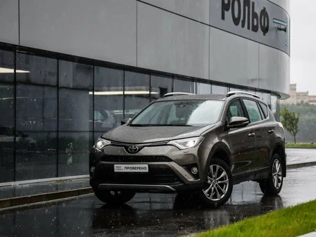 Toyota RAV4 IV (XA40) Рестайлинг