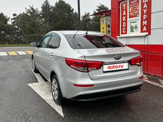 2016 Kia Rio III Рестайлинг, белый, 790000 рублей, вид 3