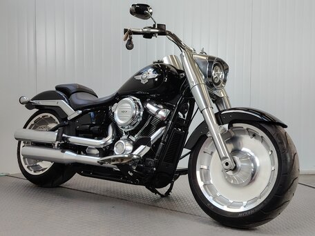 2017 Harley-Davidson Fat Boy, чёрный, 1719000 рублей, вид 2
