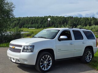 2013 Chevrolet Tahoe 6AT III, белый, 2850000 рублей, вид 1