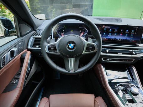 2026 BMW X6 40i III (G06) Рестайлинг, серебристый, 15490000 рублей, вид 2