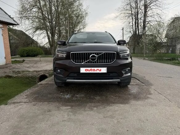 2019 Volvo XC40 I, коричневый, 2850000 рублей - вид 1