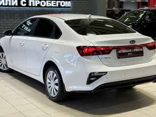 2021 Kia Cerato IV, белый, 2068000 рублей, вид 4