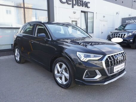 2020 Audi Q3 40 TFSI II (F3), чёрный, 2833000 рублей, вид 3