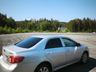 2008 Toyota Corolla X (E140, E150), серебристый, 700000 рублей, вид 4