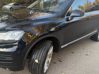 2011 Volkswagen Touareg II, чёрный, 1950000 рублей, вид 3