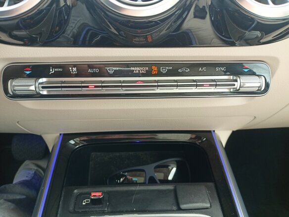 2022 Mercedes-Benz GLA 250 II (H247), чёрный, 2700000 рублей - вид 22
