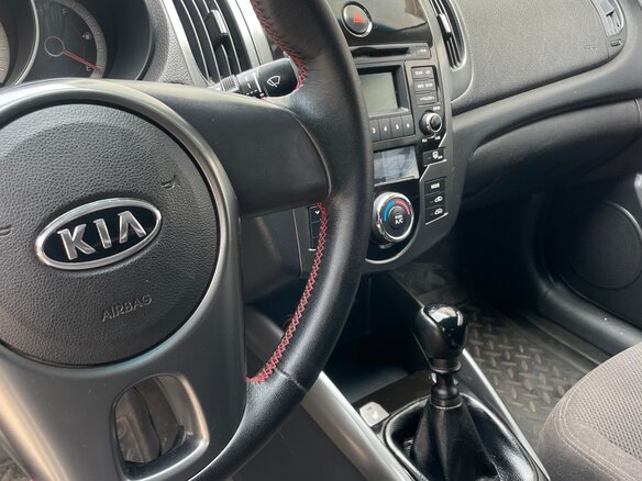 2011 Kia Cerato Koup II, белый - вид 11