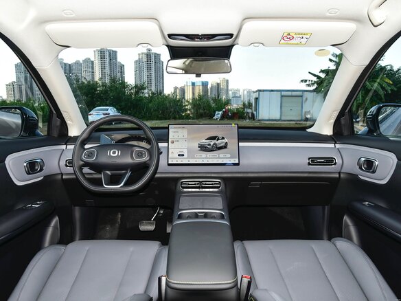 2026 Changan Qiyuan Q05 40.3 kWh II, розовый - вид 15
