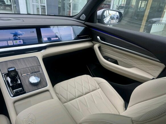 2025 Geely Monjaro (Xingyue L) I Рестайлинг (China Market), серебристый, 4400000 рублей - вид 13