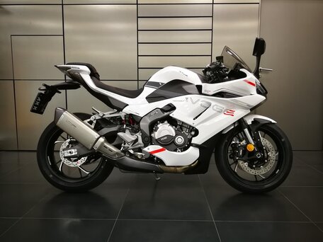 2026 Voge RR500S, белый, 687000 рублей, вид 3