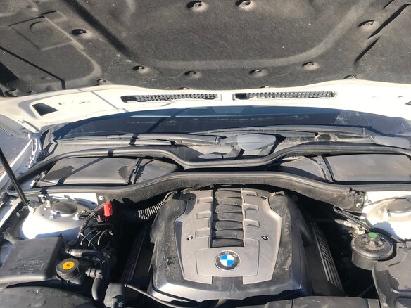 2005 BMW 7 серии 740i IV (E65/E66) Рестайлинг, белый, 1380000 рублей - вид 6
