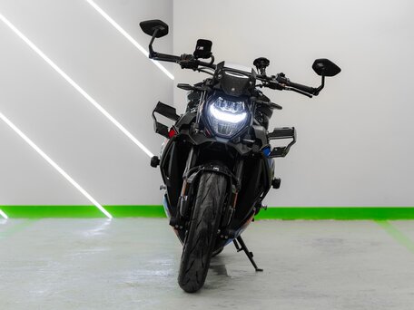 2023 BMW M 1000 R, чёрный, 2450000 рублей, вид 2