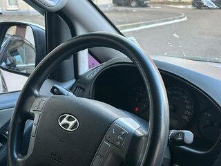 2008 Hyundai Grand Starex I, серый, 1500000 рублей, вид 5
