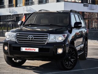 2013 Toyota Land Cruiser 200 Series Рестайлинг 1, чёрный, 5470000 рублей, вид 2