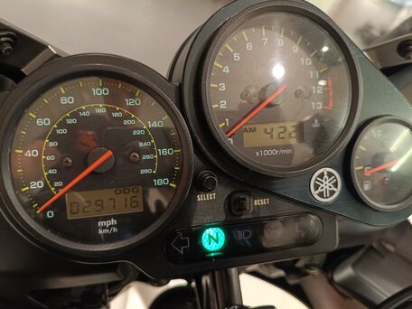 2002 Yamaha FZS1000 Fazer, серебристый, 449000 рублей, вид 5