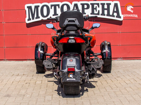 2015 BRP Can-Am Spyder, оранжевый, 1412908 рублей, вид 5