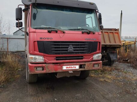2011 Sinotruk Howo ZZ3327, красный, 994000 рублей, вид 1