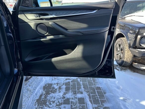 2017 BMW X5 40d III (F15), чёрный, 3750000 рублей - вид 8