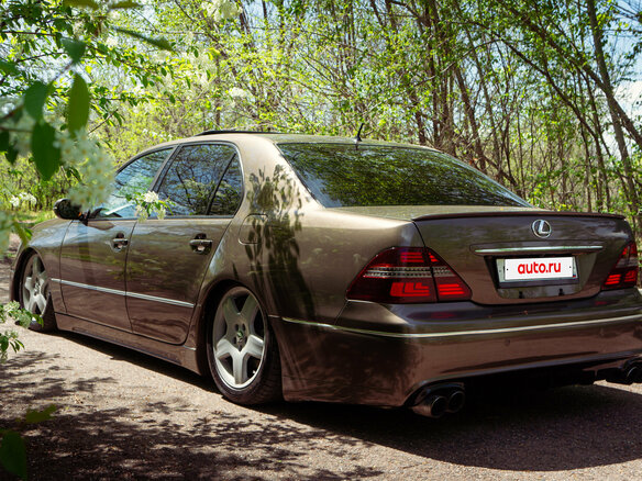 2005 Lexus LS 430 III Рестайлинг, коричневый, 2000000 рублей - вид 3