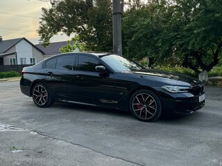 2020 BMW 5 серии 520d VII (G30/G31/G38) Рестайлинг, чёрный, 4550000 рублей, вид 4