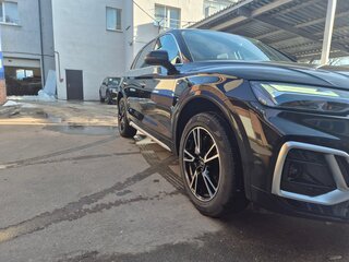 2024 Audi Q5 L 40 TFSI II (FY) Рестайлинг, чёрный, 4980000 рублей, вид 5