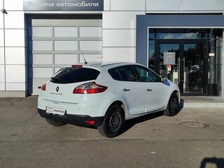 2010 Renault Megane III, белый, 509000 рублей, вид 5