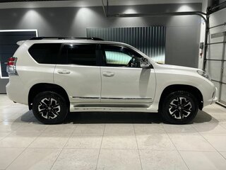 2011 Toyota Land Cruiser Prado 150 Series, белый, 3050000 рублей, вид 5