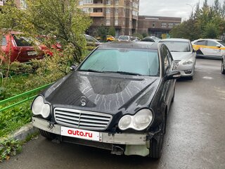 2004 Mercedes-Benz C-Класс 240 II (W203) Рестайлинг, чёрный, 300000 рублей, вид 4