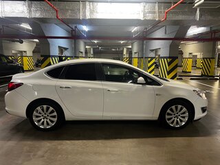 2012 Opel Astra J Рестайлинг, белый, 800000 рублей, вид 4