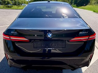 2025 BMW 5 серии 520d xDrive VIII (G60/G61/G68), чёрный, 8200000 рублей, вид 3