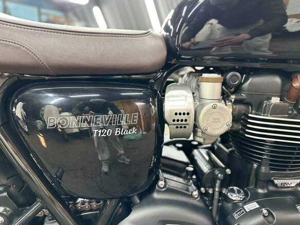 2020 Triumph Bonneville T120, чёрный, 1270000 рублей - вид 24