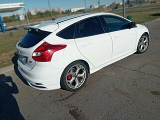 2012 Ford Focus ST III, белый, 1600000 рублей, вид 3