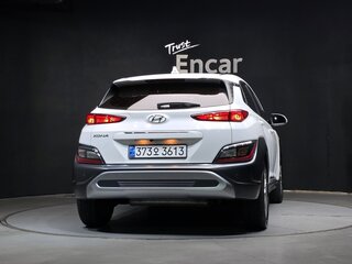 2022 Hyundai Kona I Рестайлинг, белый, 1865000 рублей, вид 4