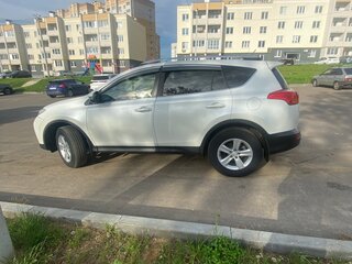 2013 Toyota RAV4 IV (XA40), белый, 1700000 рублей, вид 3