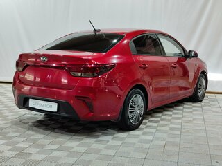 2017 Kia Rio IV, красный, 980000 рублей, вид 4
